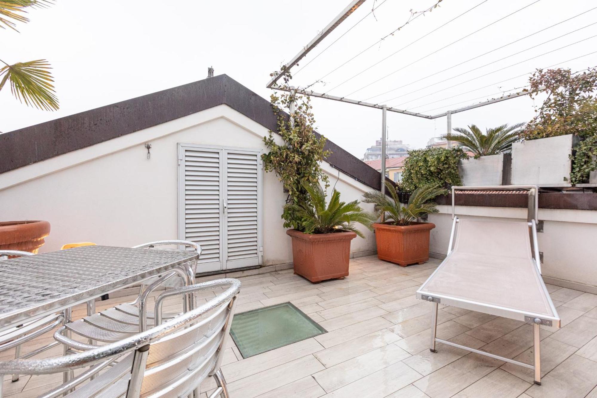 Monte Napoleone Split-level Terrace - Collection * Milaan